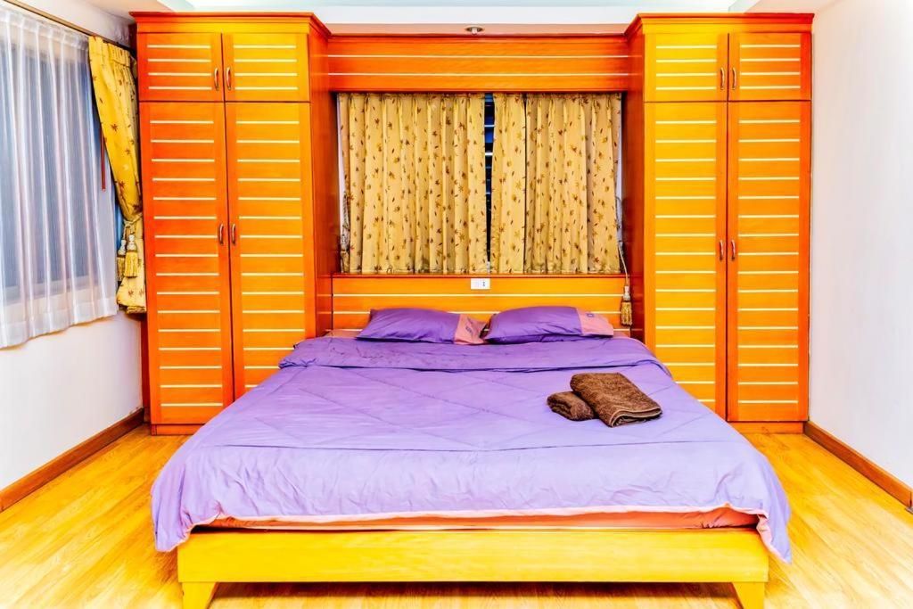 Jolly Guesthouse & Restaurant Pattaya Exterior foto