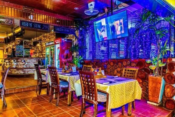 Jolly Guesthouse & Restaurant Pattaya Exterior foto